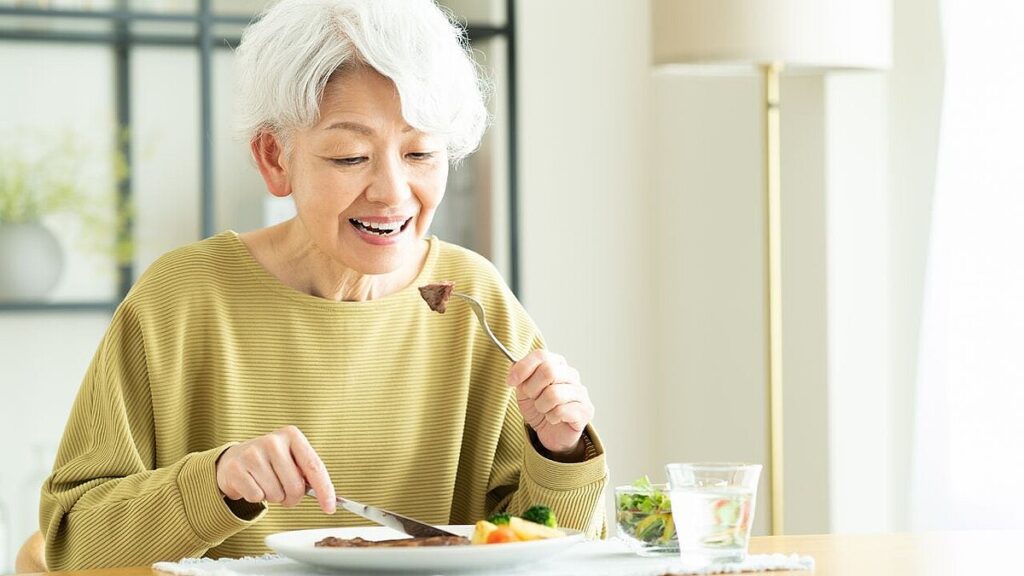 おっさんは「肉を食べろ」　60代で「みるみる老けこむ人」と「若々しく活気がある人」の決定的な差は肉